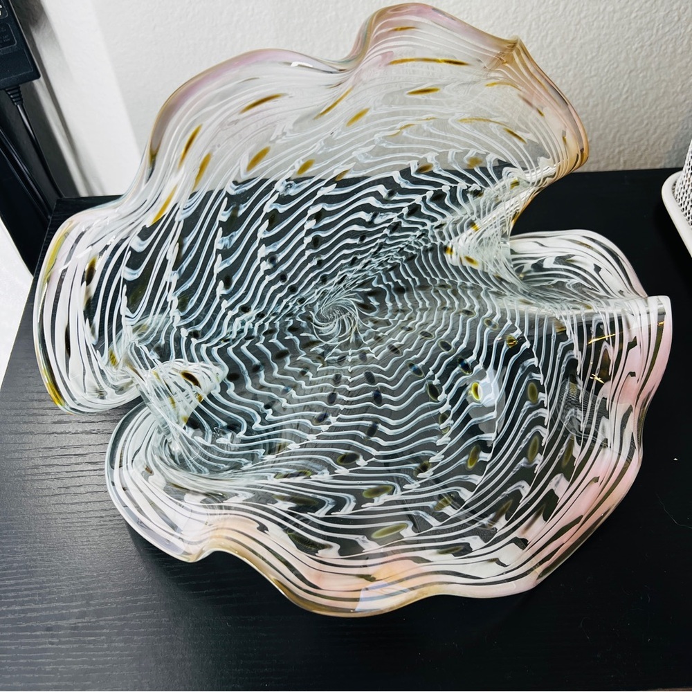 Signed LaChaussee Art HandBlown Glass Clam Shell Sculpture Artist Signed 10" W - Picture 7 of 16